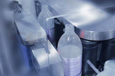 垂直輥子鏈?zhǔn)酱髨A瓶智能貼標(biāo)機