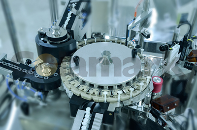 預(yù)充針管高速扭桿智能貼標(biāo)機(jī)