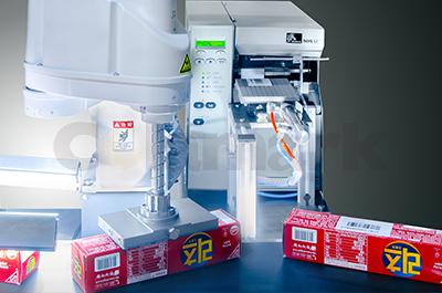 機器人視覺定位智能貼標機