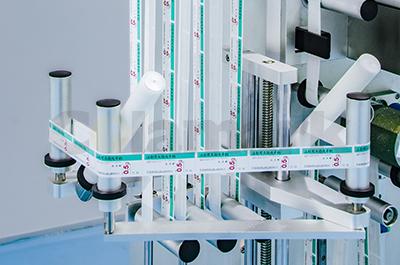 標(biāo)簽卷自動拼接裝置