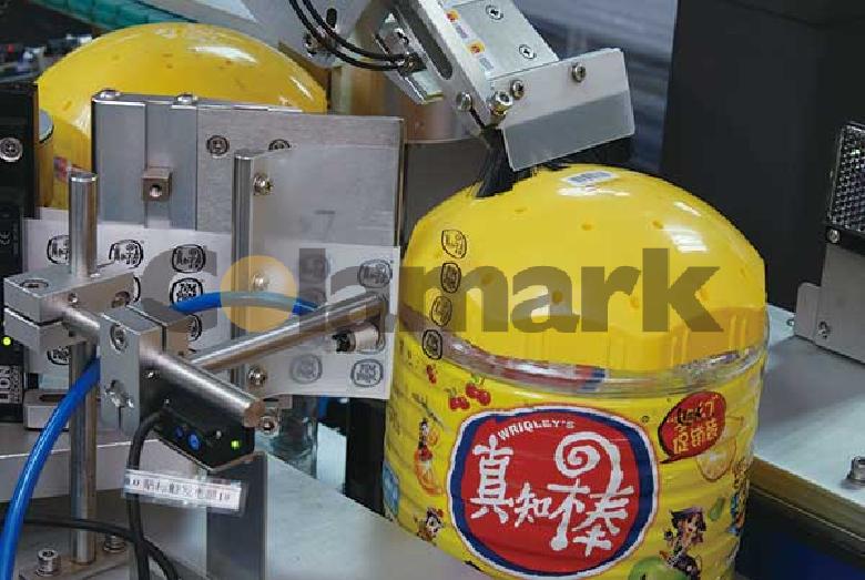 強大的多功能組合貼標(biāo)機，圓瓶、扁瓶都能貼